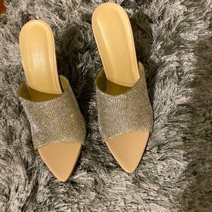 Shimmering high-heels